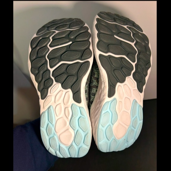 NWOB New Balance Fresh Foam X 1080 v12 Running Shoes Black/Green/Blue 9D Wide - Picture 12 of 16